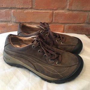 Keen hiking shoes leather